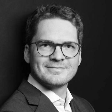 Portrait Dr. Julian Mennenöh